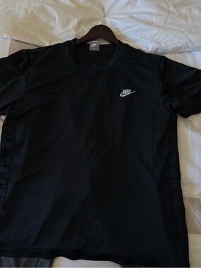 Nike Black Double-Layer Mesh Athletic Performance T-Shirt Men’s Large